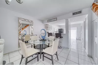 2612 W 54th Pl, Unit #Unit 204, Hialeah, FL 33016 - Photo 6