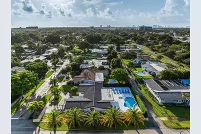 4730  Taylor St, Hollywood, FL 33021 - Photo 34