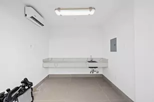 435 Bayshore Dr, Fort Lauderdale, FL 33304 - Photo 46