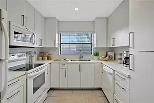 9861 Sunrise Lakes Blvd, Sunrise, FL 33322 - Photo 4