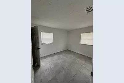 308  Essex Dr, Fort Pierce, FL 34946 - Photo 12