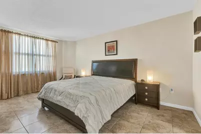 1985 S Ocean Dr, Unit #21H, Hallandale Beach, FL 33009 - Photo 16