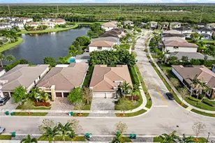 10635 Cobalt Ct, Parkland, FL 33076 - Photo 8