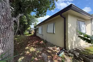 4314 NW 47th Ct, Tamarac, FL 33319 - Photo 4