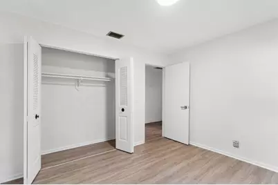 4679  Dolphin Dr, Lake Worth, FL 33463 - Photo 14