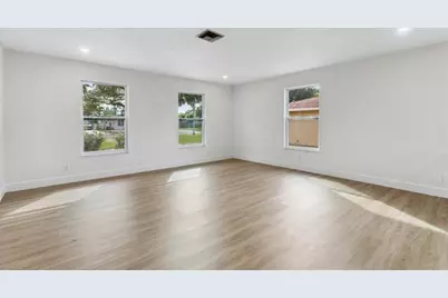 4679  Dolphin Dr, Lake Worth, FL 33463 - Photo 6