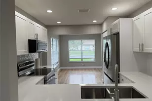 6111 Rainbow Cir, Greenacres, FL 33463 - Photo 4