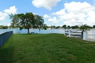 8671 NW 19th St, Pembroke Pines, FL 33024 - Photo 2