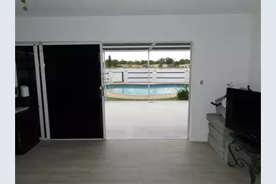 8671 NW 19th St, Pembroke Pines, FL 33024 - Photo 16