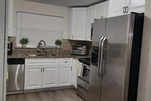 9201 Sunrise Lakes Blvd, Sunrise, FL 33322 - Photo 4