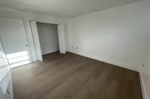 1470 W 41st St, Hialeah, FL 33012 - Photo 18