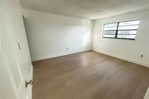 1470 W 41st St, Hialeah, FL 33012 - Photo 14