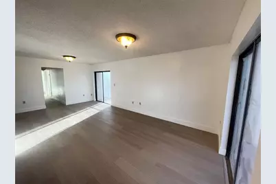 1470 W 41st St, Unit #201, Hialeah, FL 33012 - Photo 6