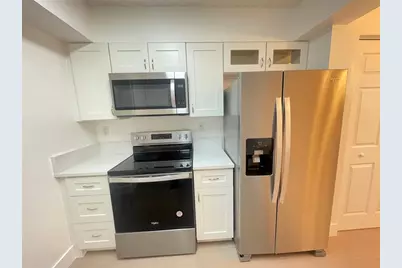 1470 W 41st St, Unit #201, Hialeah, FL 33012 - Photo 4