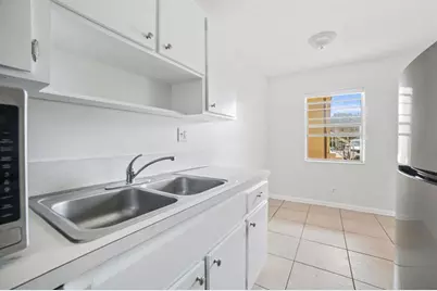 461  Sunshine Dr, Unit #4, Pompano Beach, FL 33066 - Photo 10