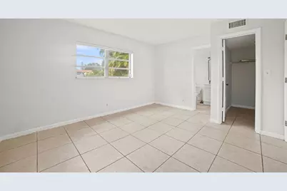 461  Sunshine Dr, Unit #4, Pompano Beach, FL 33066 - Photo 12