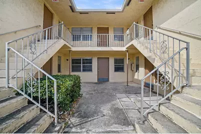 461  Sunshine Dr, Unit #4, Pompano Beach, FL 33066 - Photo 4