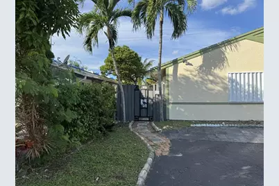 7165 SW 11th Ct, North Lauderdale, FL 33068 - Photo 2