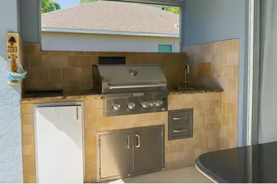 6715 NW Pinson Ct, Port Saint Lucie, FL 34983 - Photo 10