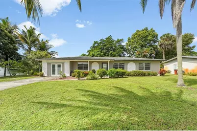 706 SE Alamanda Way, Stuart, FL 34996 - Photo 2