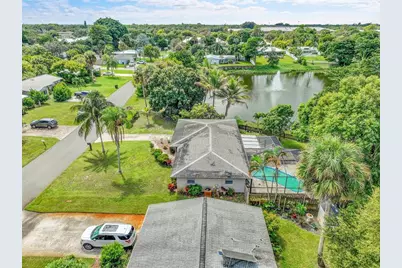 706 SE Alamanda Way, Stuart, FL 34996 - Photo 24