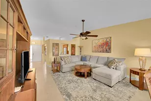 8252 Springlake Dr, Boca Raton, FL 33496 - Photo 8