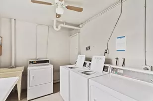 9470 Poinciana Pl, Davie, FL 33324 - Photo 26