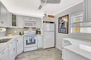 2615 NE 3rd Ct, Boynton Beach, FL 33435 - Photo 4