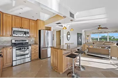 1839  Middle River Dr, Unit #503, Fort Lauderdale, FL 33305 - Photo 4