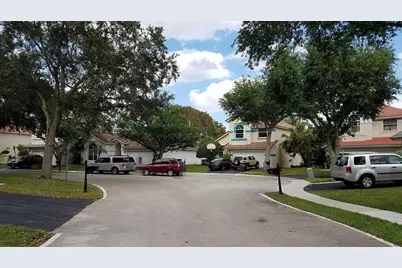 6930 NW 28th St, Margate, FL 33063 - Photo 10