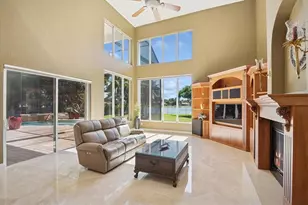 10372 N Lake Vista Cir, Davie, FL 33328 - Photo 8