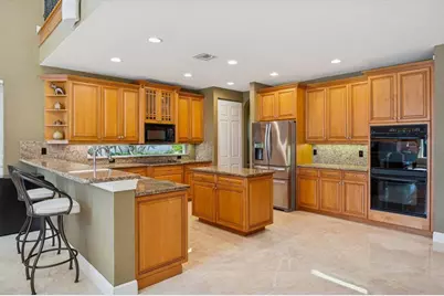 10372 N Lake Vista Cir, Davie, FL 33328 - Photo 10