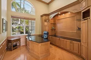 10372 N Lake Vista Cir, Davie, FL 33328 - Photo 12