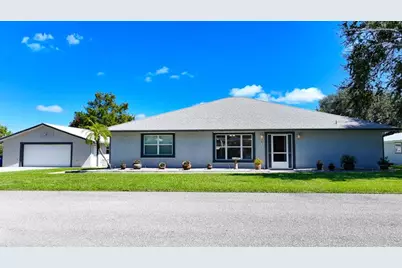 1069  9th St, Okeechobee, FL 34974 - Photo 2