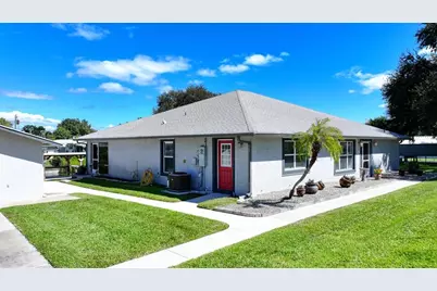 1069  9th St, Okeechobee, FL 34974 - Photo 4