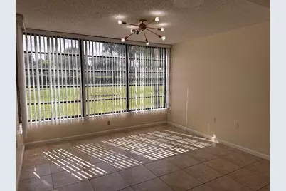 3626  Whitehall Dr, Unit #103, West Palm Beach, FL 33401 - Photo 4