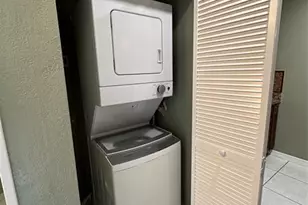 9971 Twin Lakes Dr, Coral Springs, FL 33071 - Photo 4