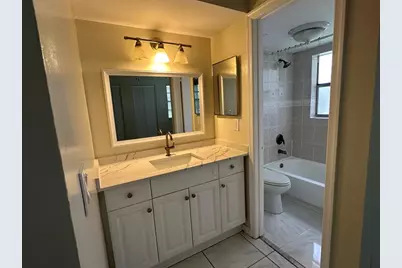 9971  Twin Lakes Dr, Unit #9-G, Coral Springs, FL 33071 - Photo 10