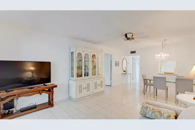 7787  Golf Circle Dr, Unit #105, Margate, FL 33063 - Photo 8