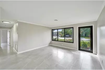 37 NE 26th St, Wilton Manors, FL 33305 - Photo 4