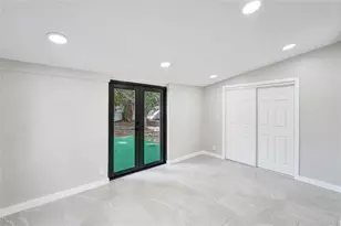 37 NE 26th St, Wilton Manors, FL 33305 - Photo 10