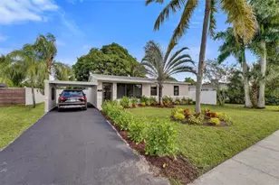 37 NE 26th St, Wilton Manors, FL 33305 - Photo 2