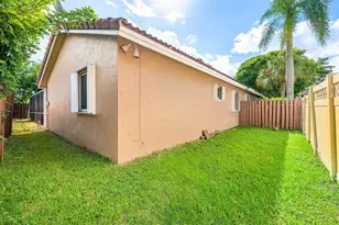 9861 NW 28th Pl, Coral Springs, FL 33065 - Photo 30