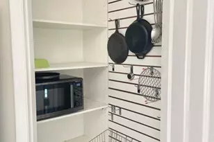 2617 NE 14th Ave, Wilton Manors, FL 33334 - Photo 16