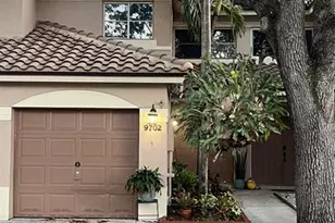 9702 NW 23rd Ct, Pembroke Pines, FL 33024 - Photo 2