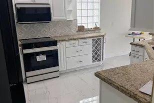 3380 NW 78th Ave, Margate, FL 33063 - Photo 6