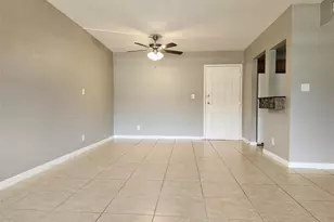 475 SE 8th St, Deerfield Beach, FL 33441 - Photo 4