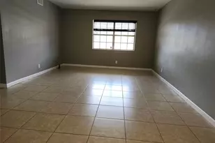 475 SE 8th St, Deerfield Beach, FL 33441 - Photo 6