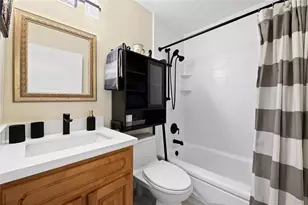 1941 NW 182nd Terrace, Pembroke Pines, FL 33029 - Photo 26