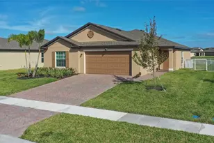 973 Bent Creek Dr, Fort Pierce, FL 34947 - Photo 4